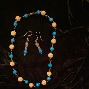 Handmade beaded semi prescious beaded necklace size 16 inch with earrings